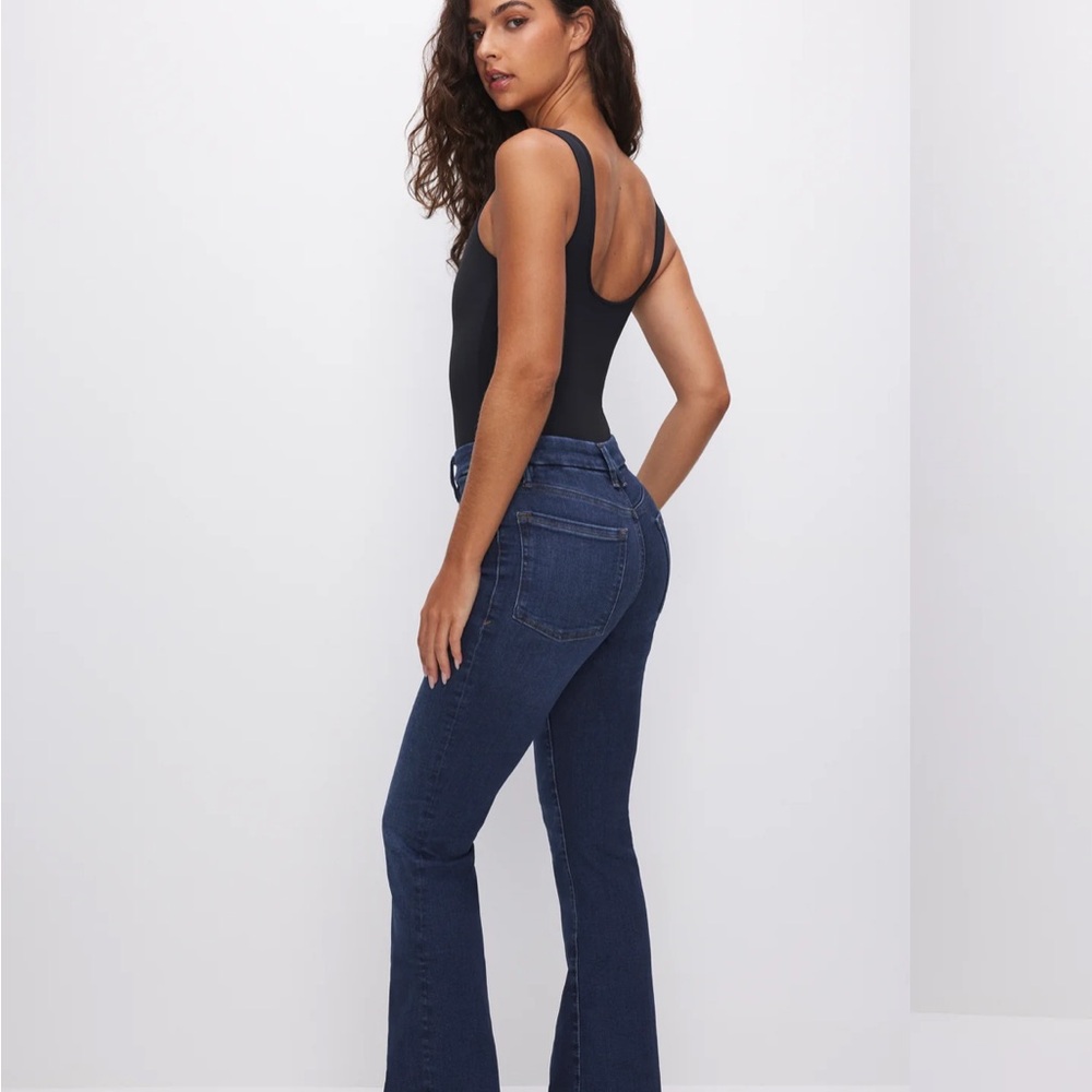 Good American power stretch pull on flare jeans indigo 429